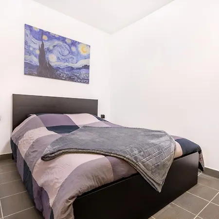 La Salamandre, 2 People, Ground Floor, Free Wi-fi Apartment Roncq